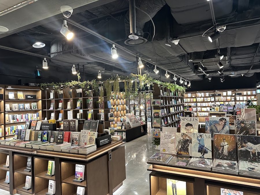 한양문고 카페 명동눈스퀘어점
