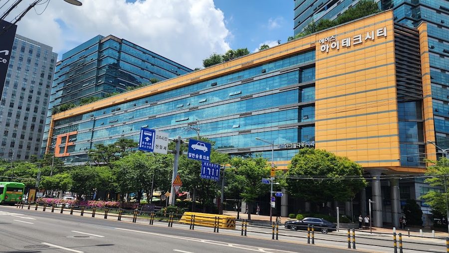 Ace High-Tech City