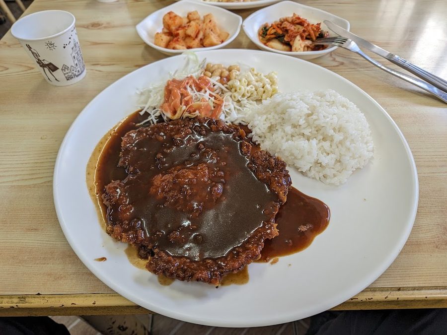 Nae Gohyang Donkatsu