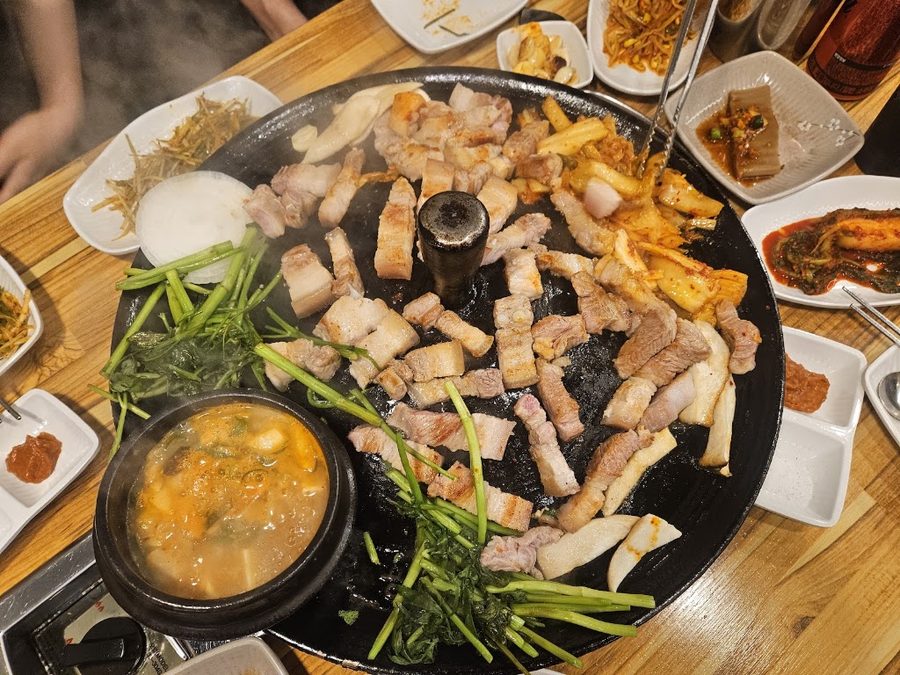 Yujeonga Solttukkeong Ogyeopsal