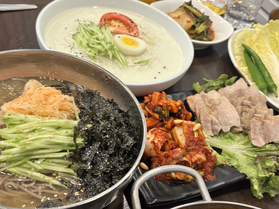 Songtan Bossam Budaejjigae