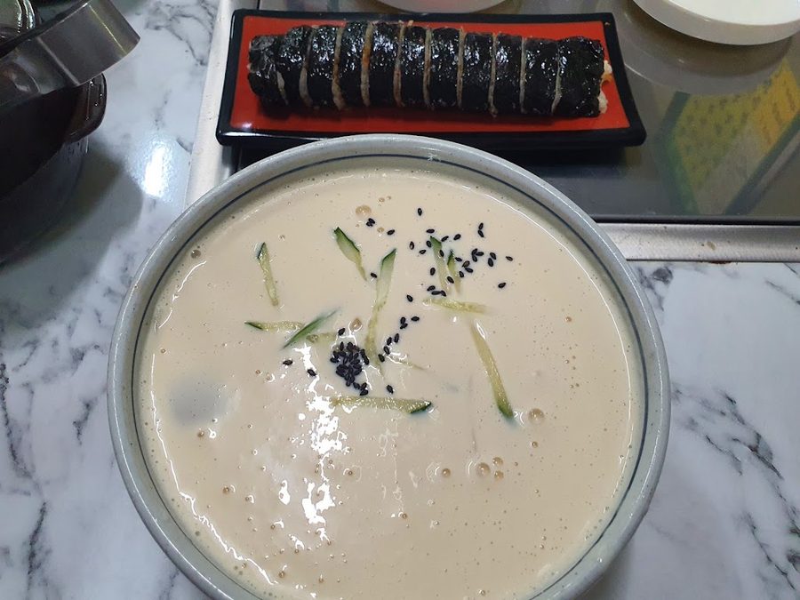 Golmok Son Kalguksu