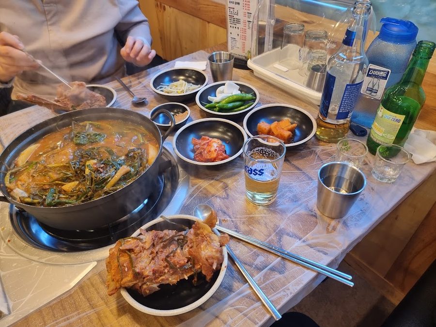 첨단돌솥감자탕 부산엄궁점
