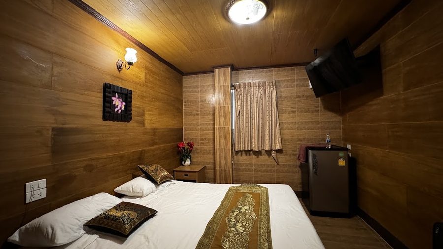 Rambuttri House