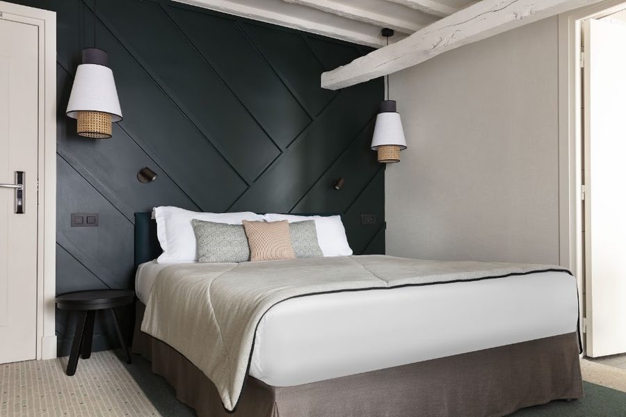 Hôtel De Neuve by HappyCulture