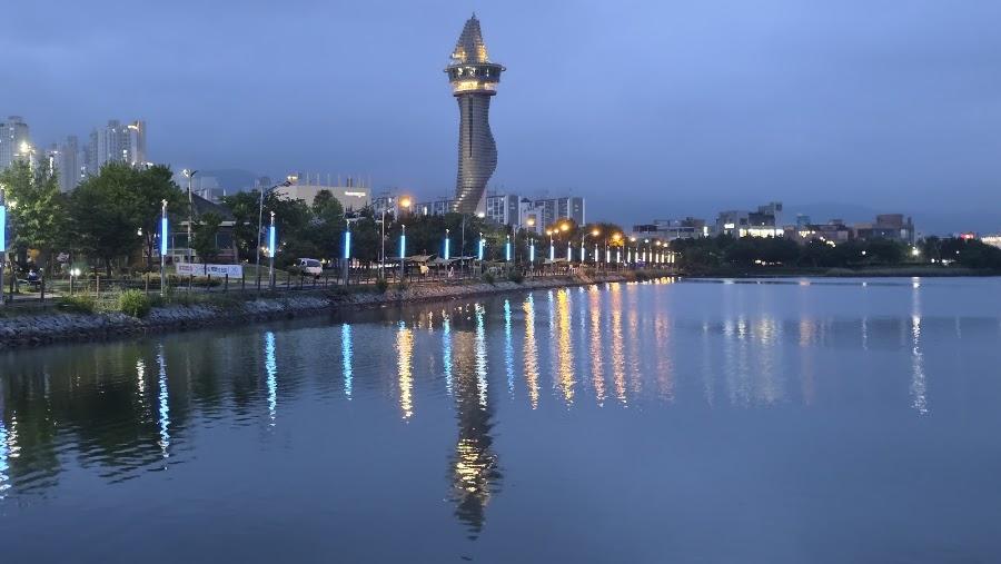 Cheongchoho Lake Park