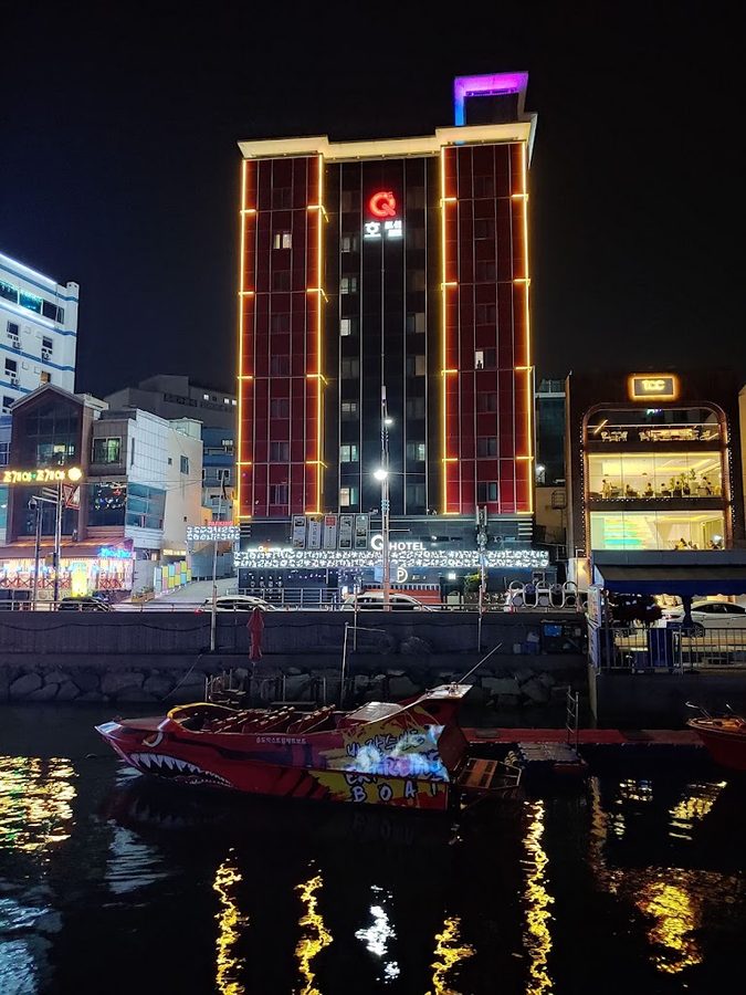 Motel V, Busan