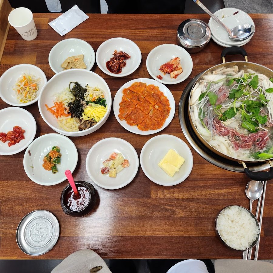 Jeonju Ttukbaegi Restaurant