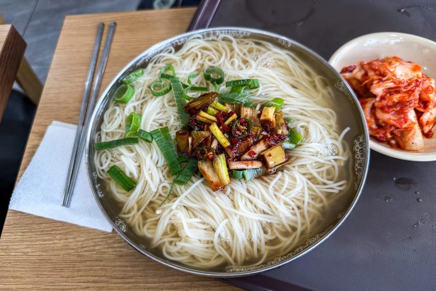 孔陵洞 元祖鯷魚麵 本店
