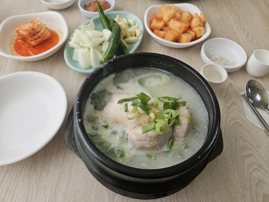 Baengnyeon Baekse Samgyetang