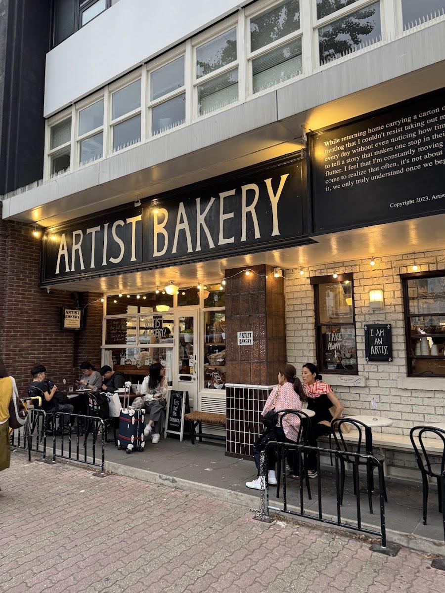 Artist Bakery