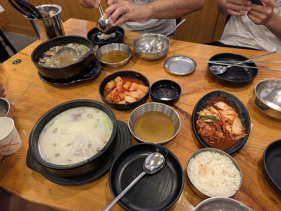 Dongdaemun Bonga Gamasot Seolleongtang