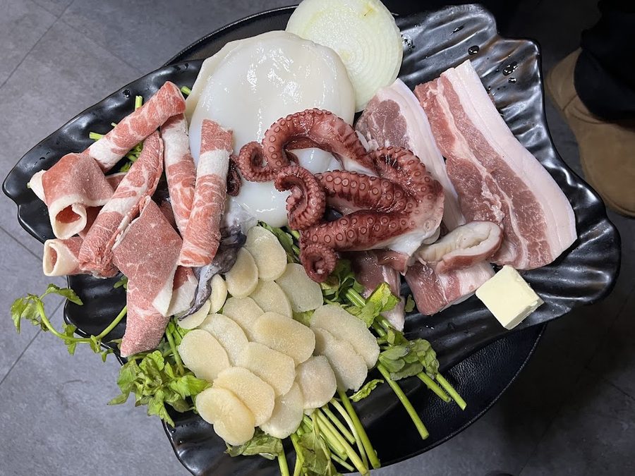 이신돈 해물삼합