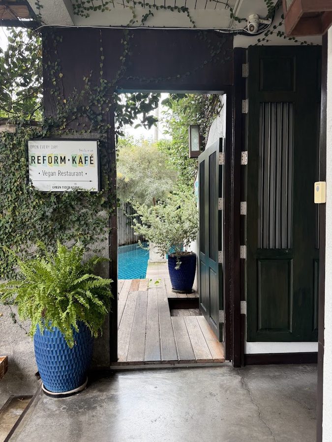 Reform Kafé - Vegan Garden Restaurant
