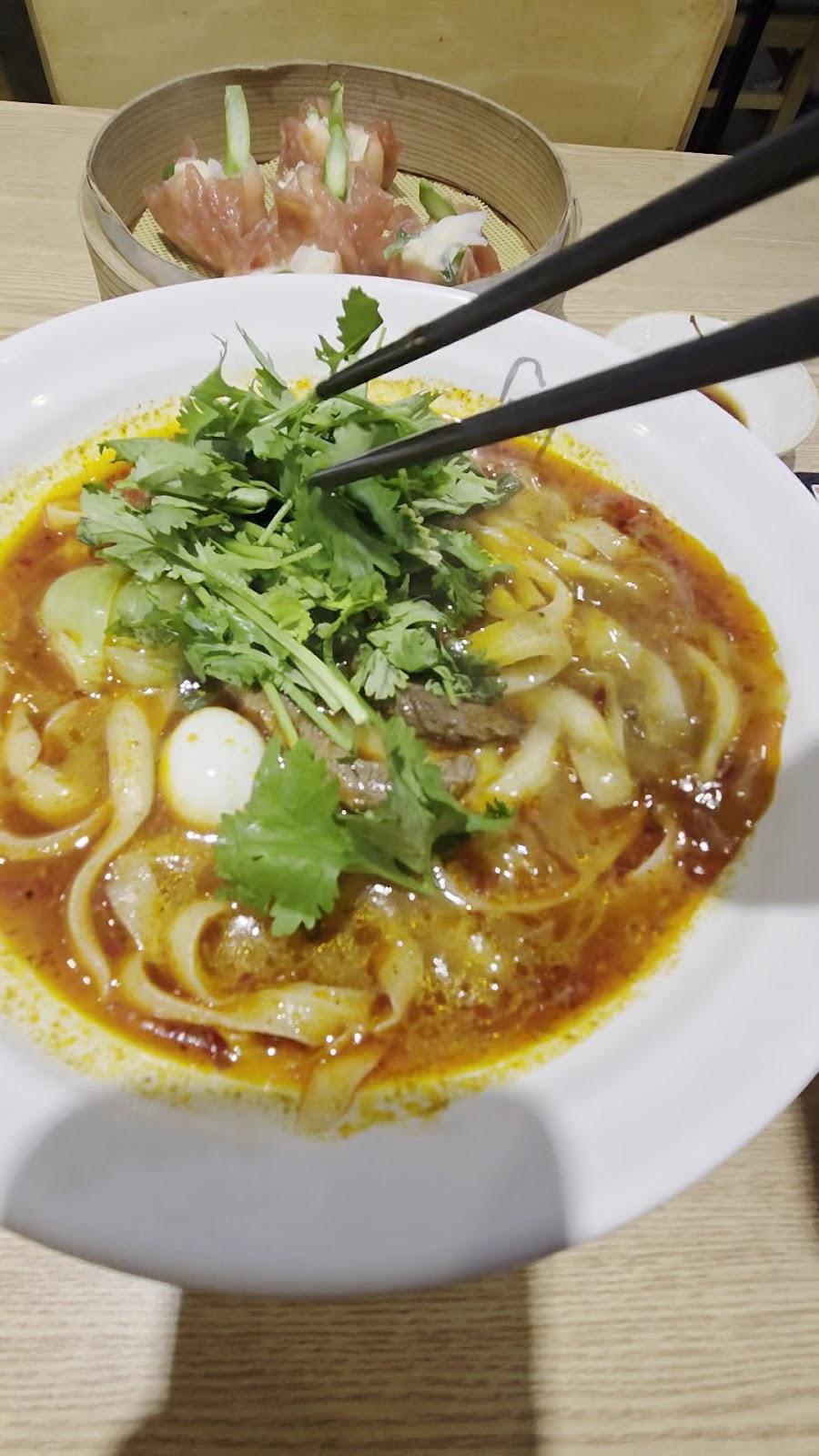 松花山 刀削麺