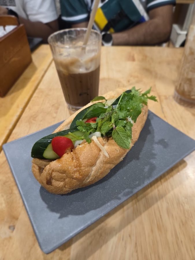 Banh mi kep - Vietnames Sandwich