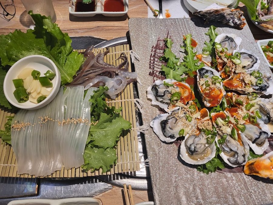 산오징어바지락칼국수