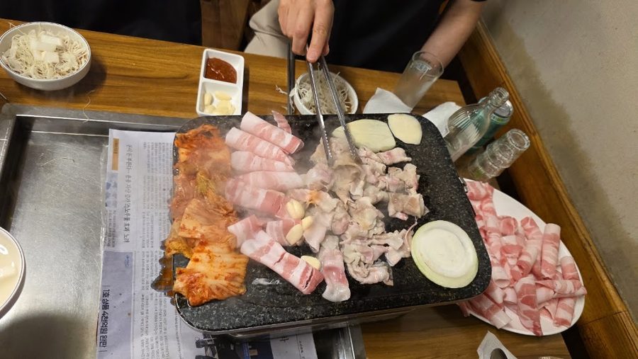 Jayeonseok Dolgui