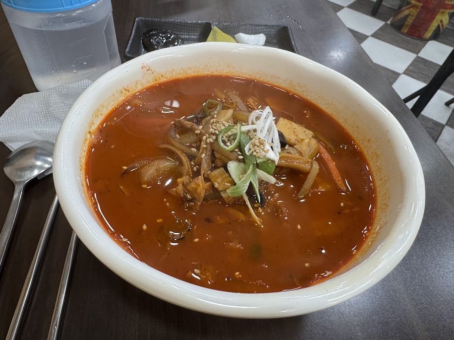 弘大校洞炒碼麵