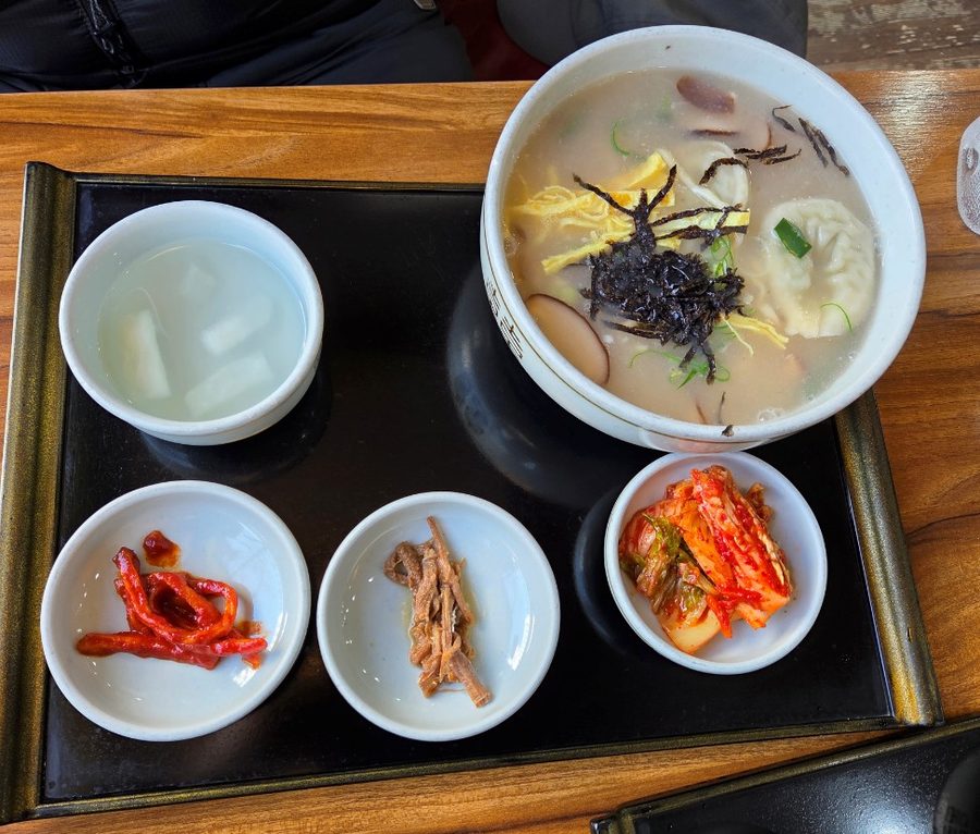 Saebom Tteokguk and Noodles