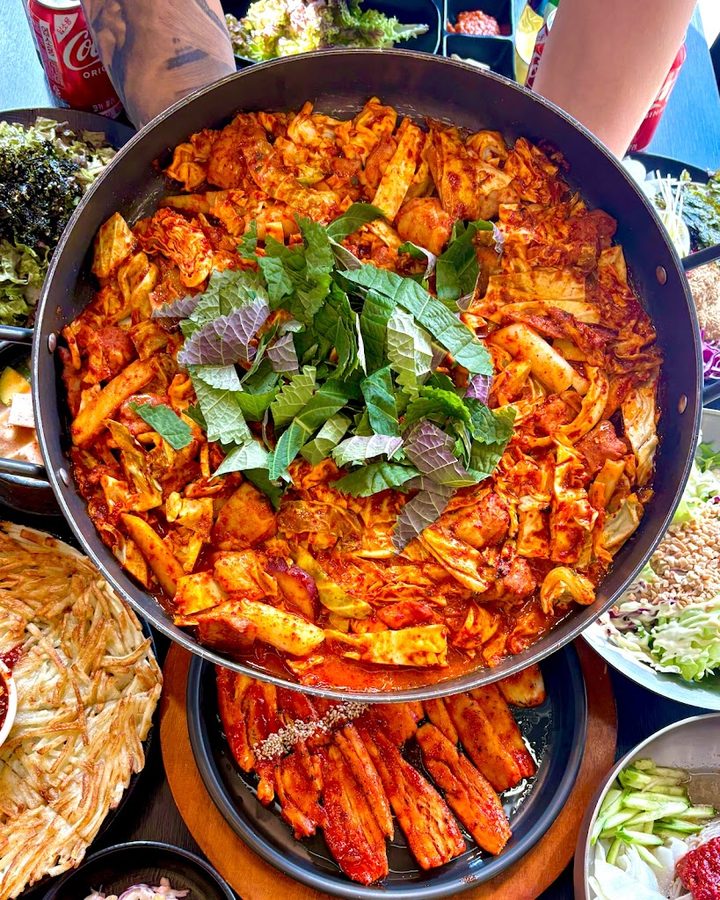 Myeongga Dakgalbi