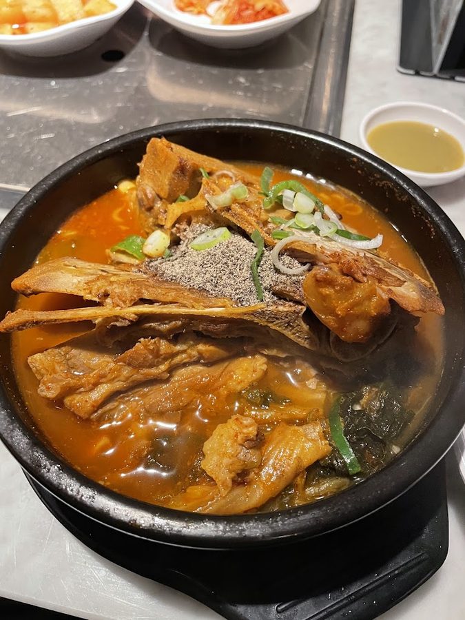 Hansari Gamjatang & Bbae-gui Cheongdam Branch