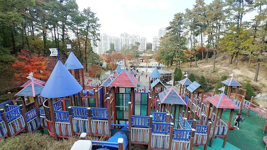 만골근린공원 놀이터