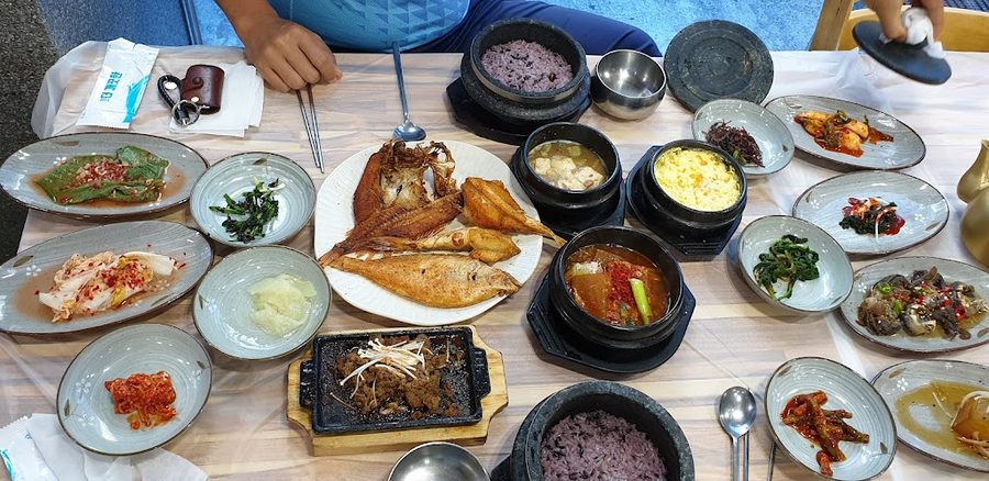 Gyeongho Saeng Ori Dolsotbap