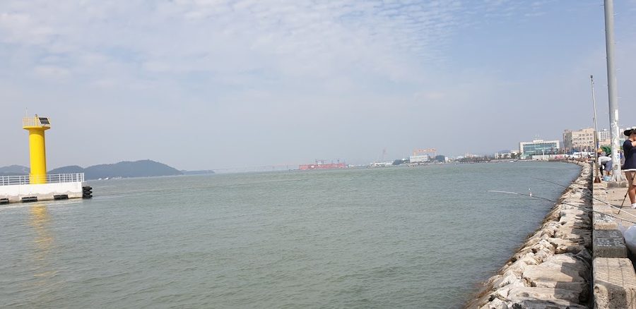 목포 북항동 방파제 등대