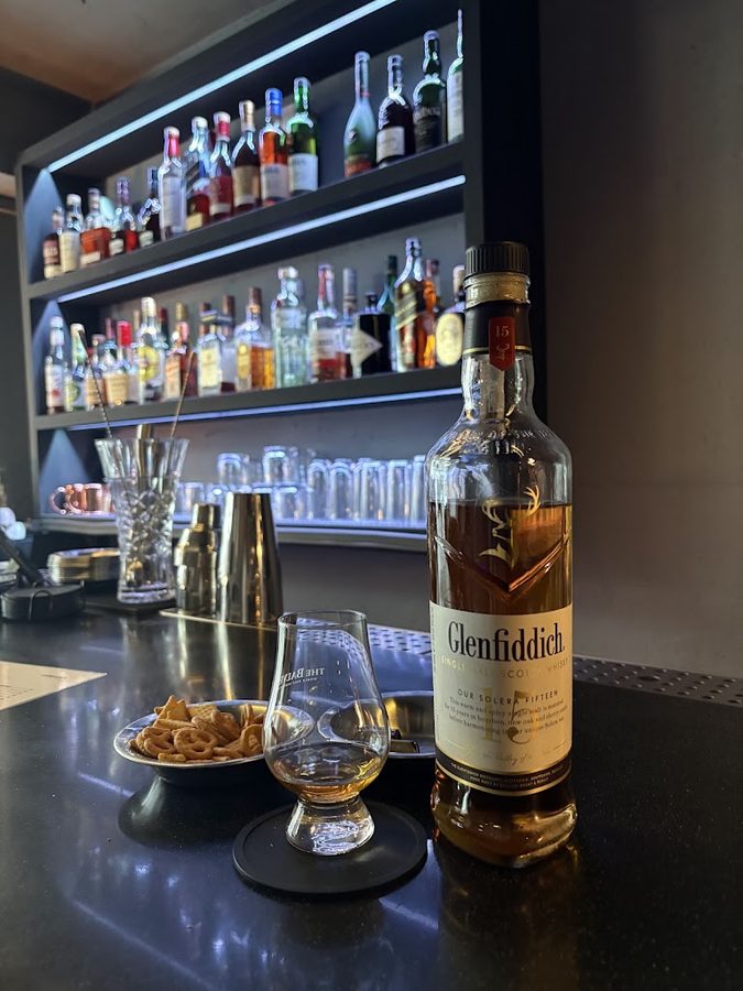 coma bar