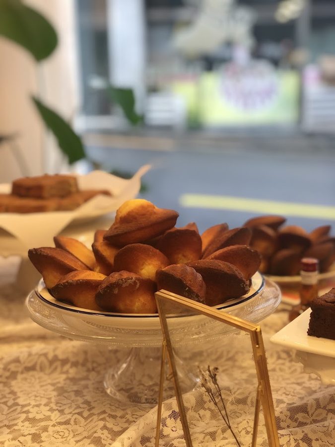 ニダナ菓子店