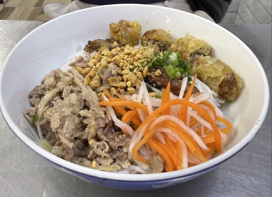 Bún Thịt Nướng Chị Tuyền
