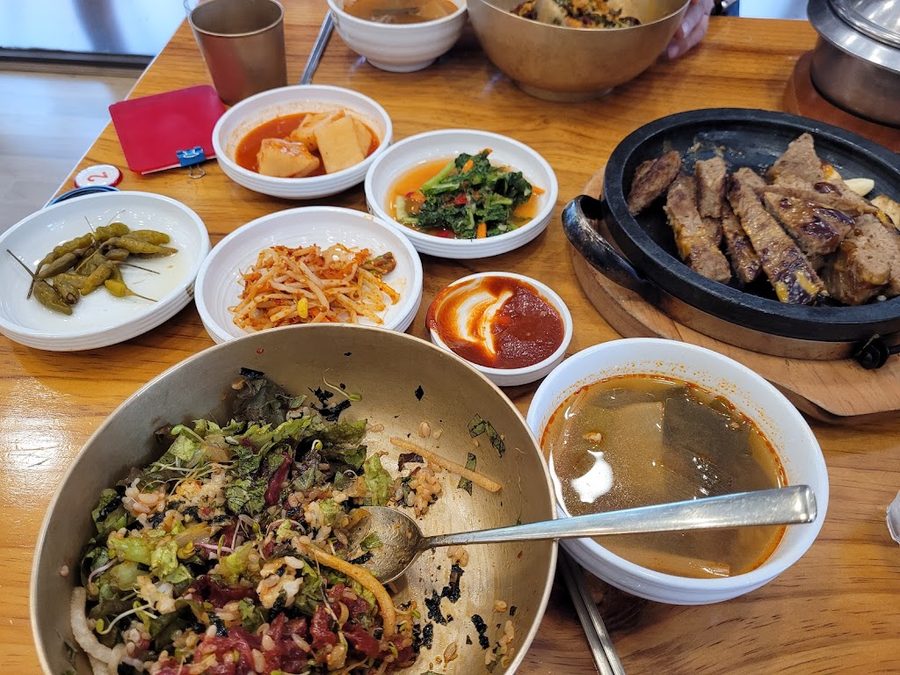 Jisangol Gamasot Gukbap Janggi Branch