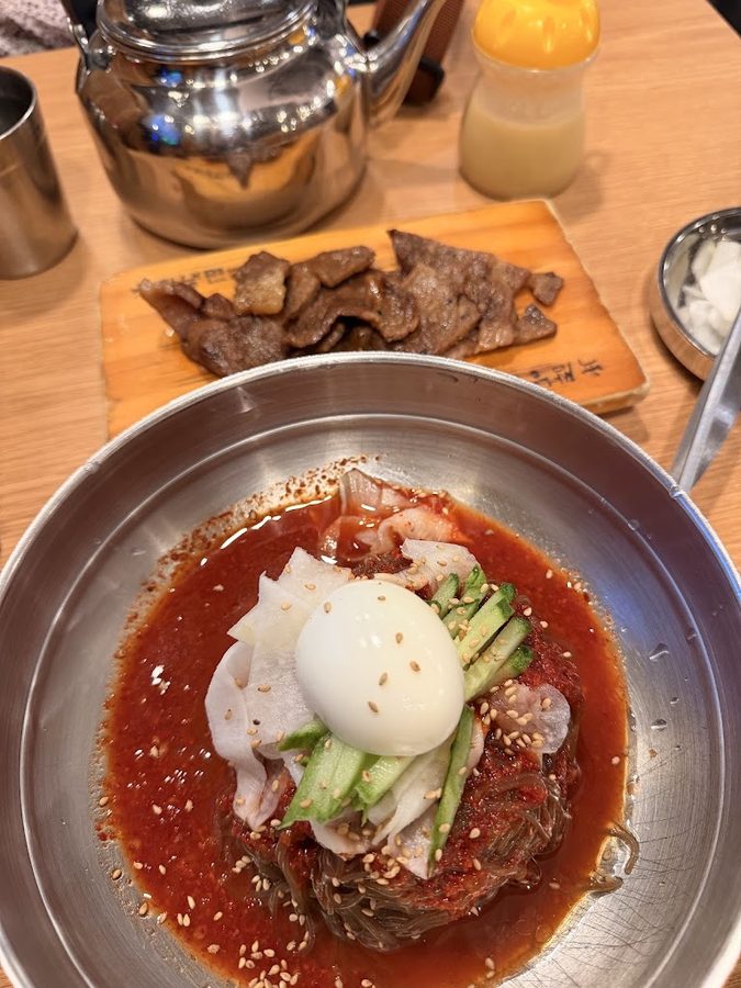 육쌈냉면 이대점