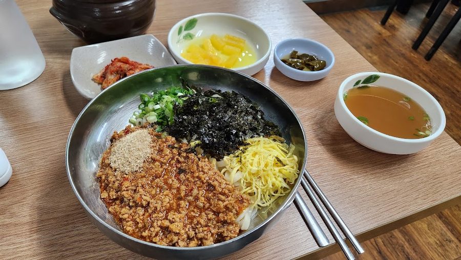 Yunggane Kalguksu
