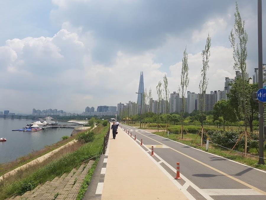 Jamsil Hangang Park