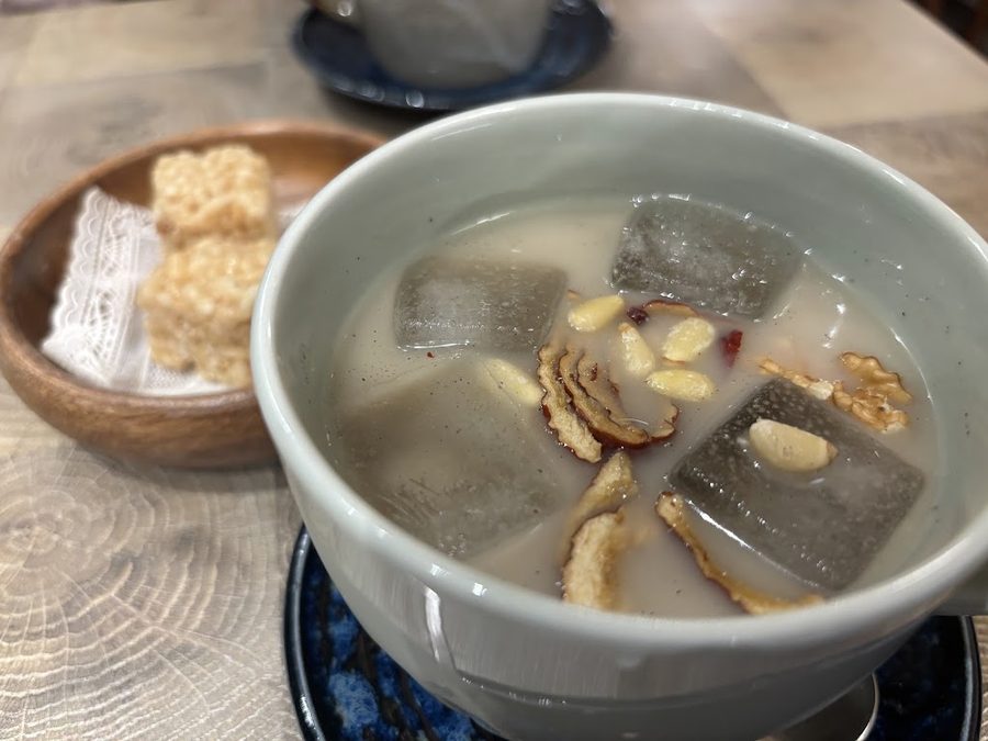 Sungnyemun Cafe
