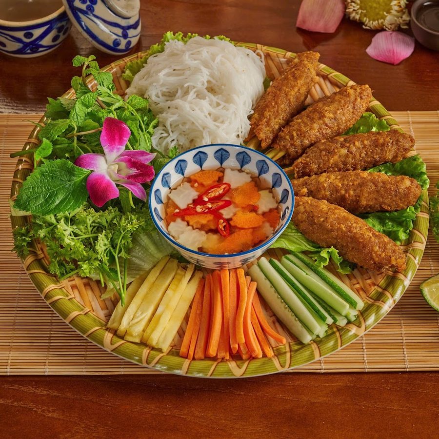 MỘC Vietnamese Restaurant & Vegetarian Food
