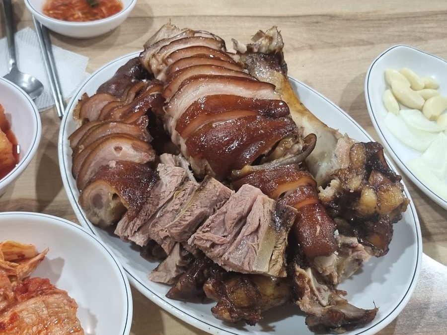 Hanbang Jokbal Sundae Guk
