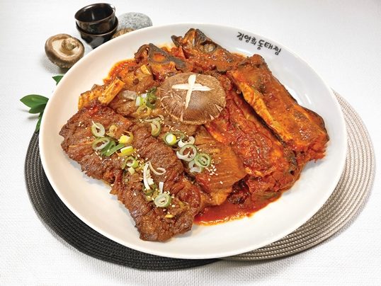 金英熙明太魚蒸 鱈魚冷麵 蠶室本店