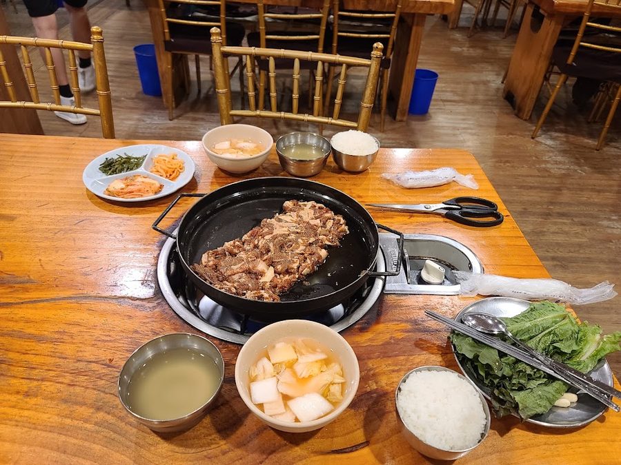 Yeontan Dwaeji Galbi Jayang Branch
