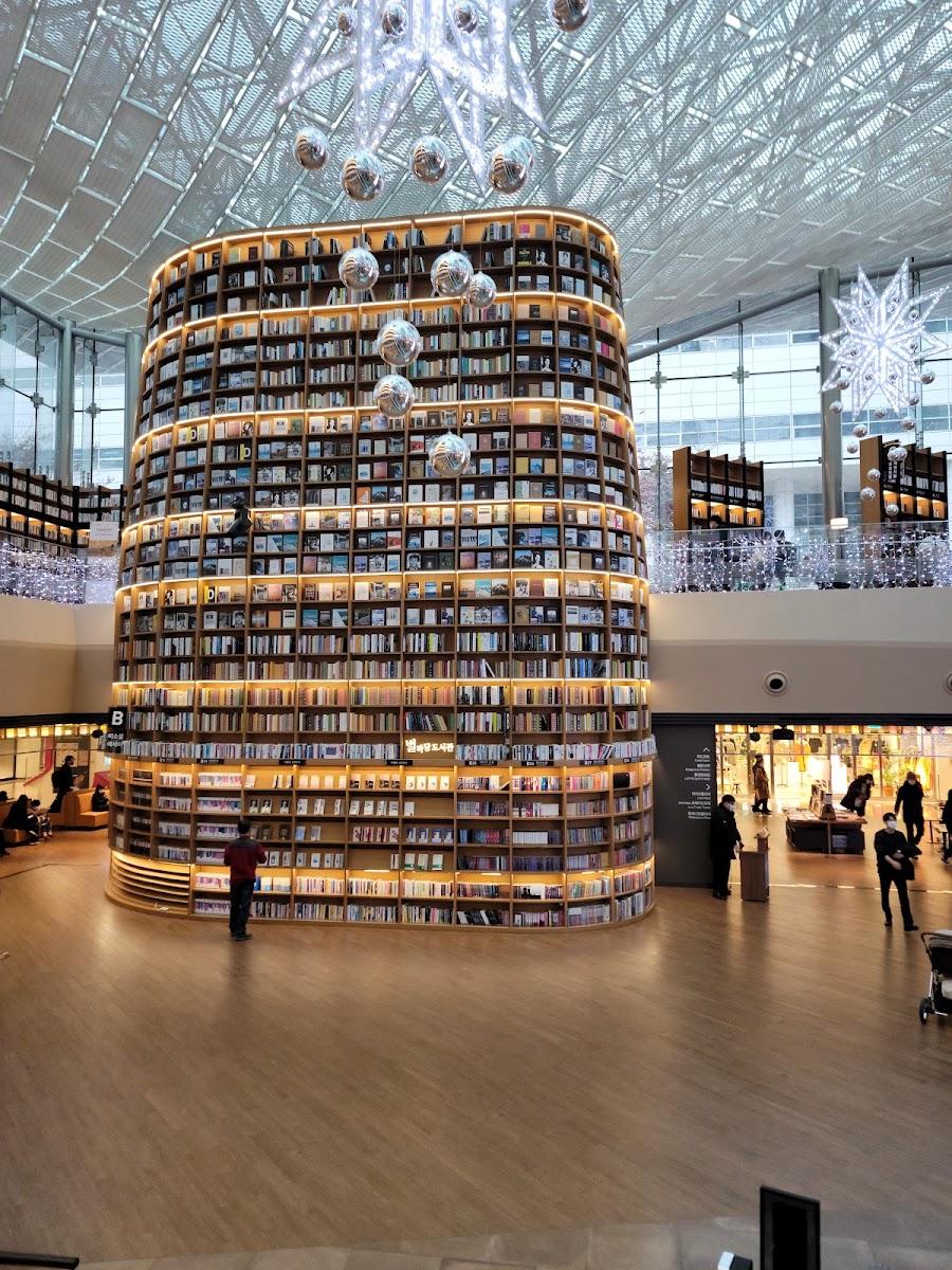 ピョルマダン図書館