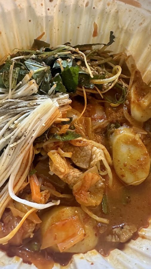 Dongsuki Saenggogi Kimchi Jjigae