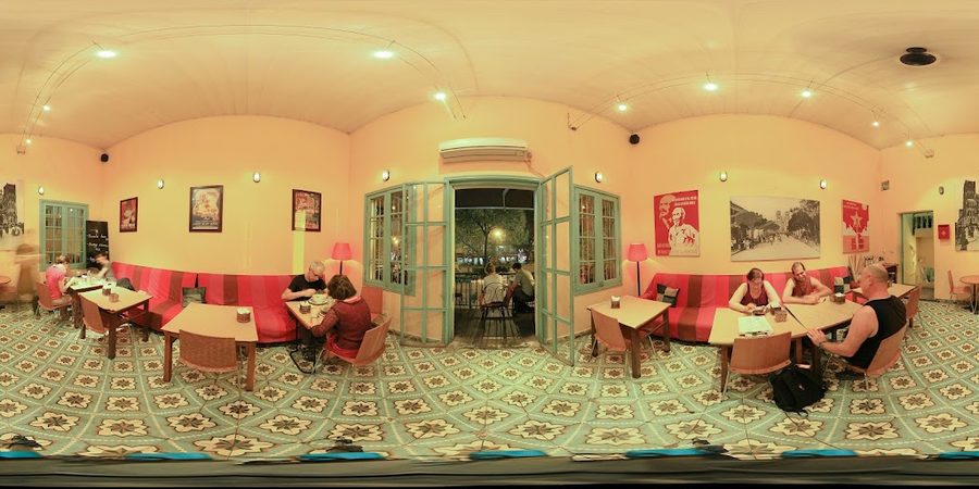 Nhà hàng La Place