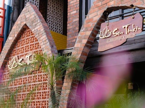 SEN TONKIN Restaurant & Cafe