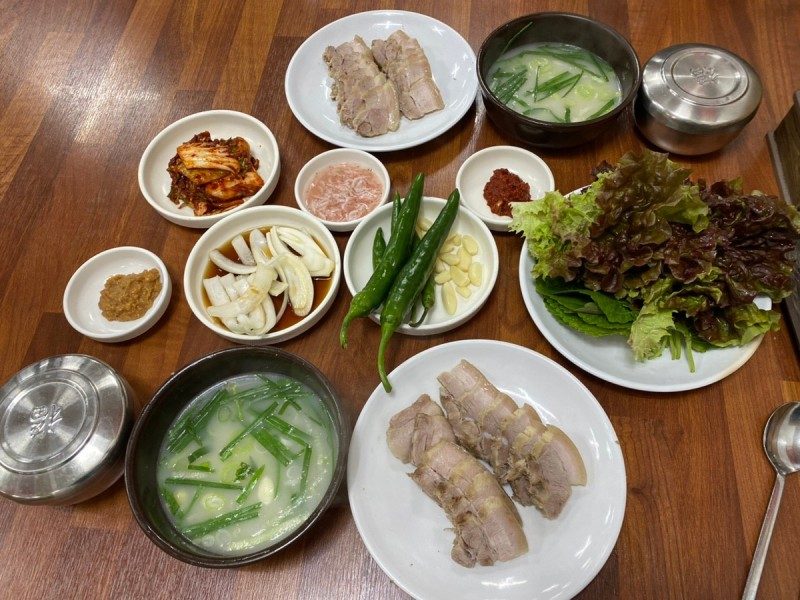 Seongju Dwaeji Gukbap