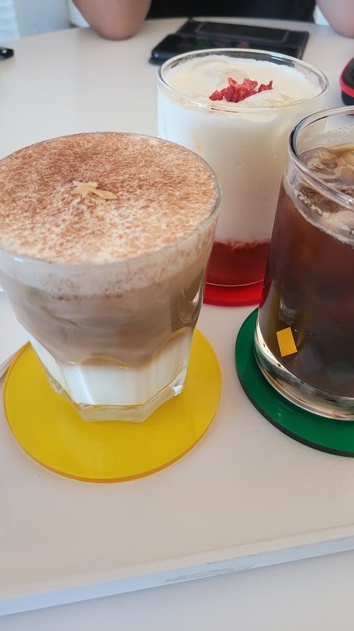 カフェ ビハインド