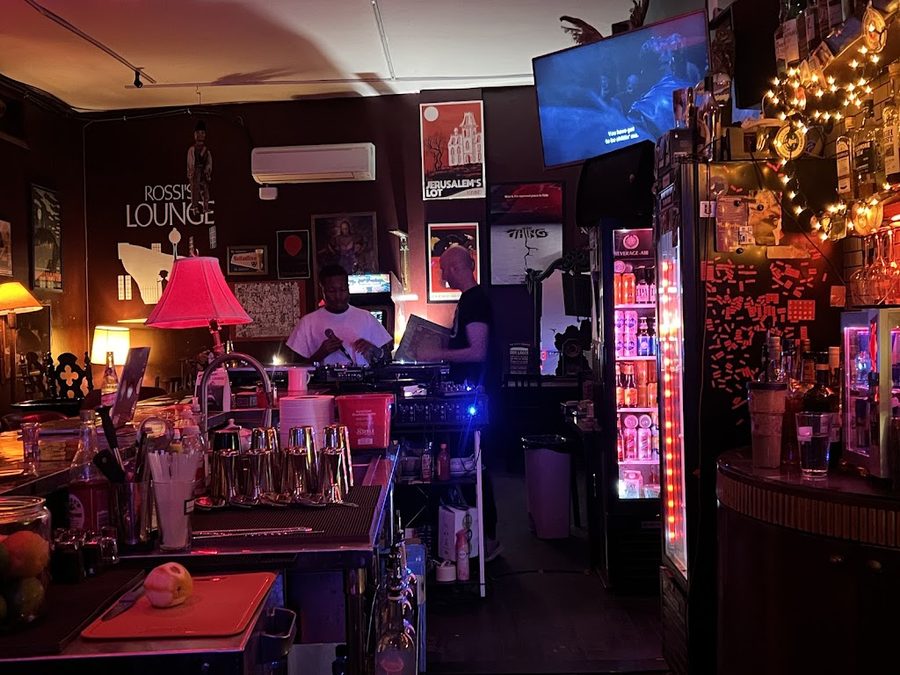 Rossi's Lounge