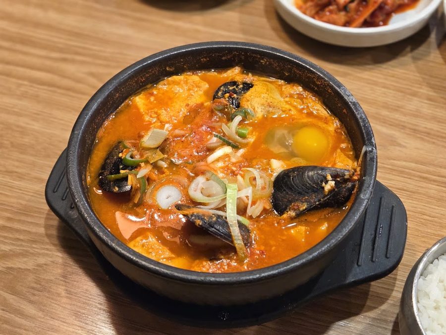 Bukchon Gama-sot Sundubu