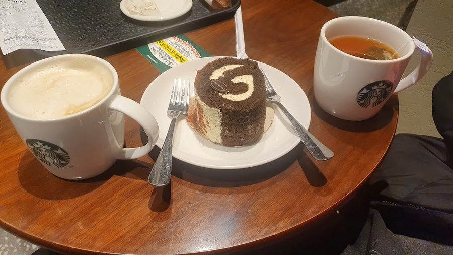 Starbucks Sinchon Myeongmul-geori